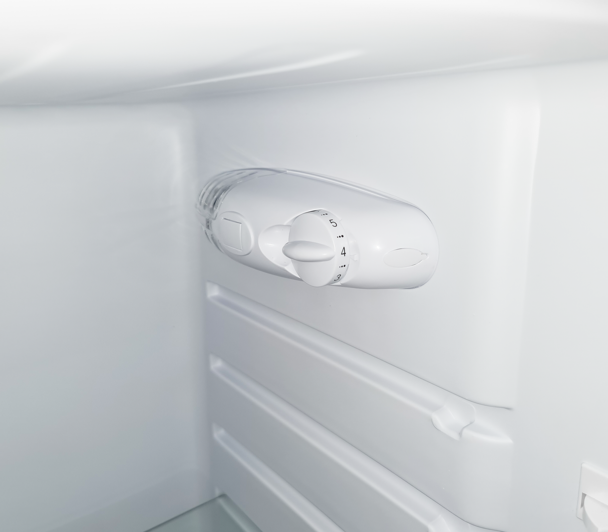 Nevera semi escarcha 168 litros acero inoxidable Newkool