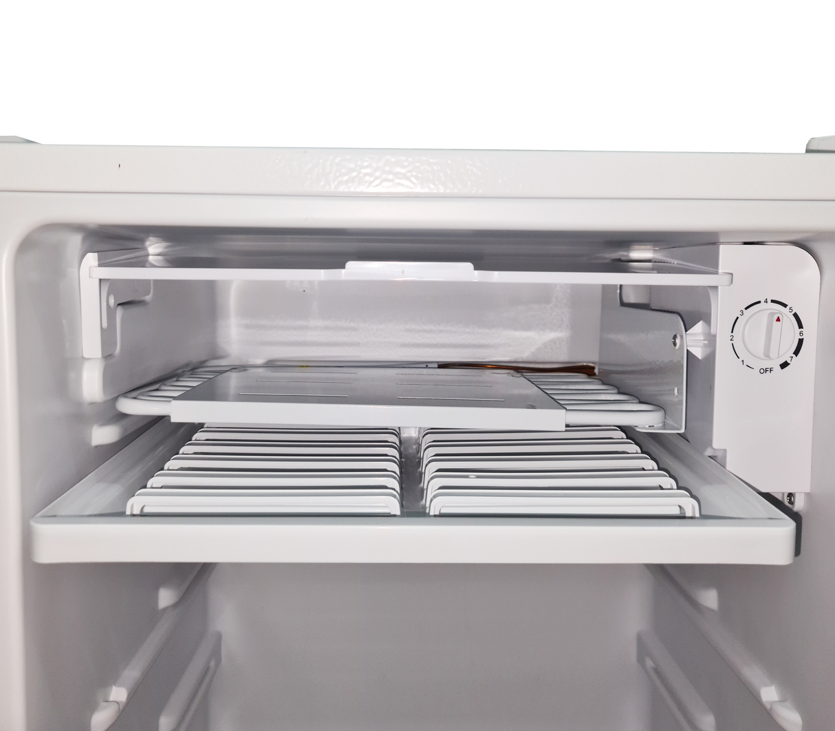 Nevera ejecutiva con escarcha 92 litros blanco Gplus