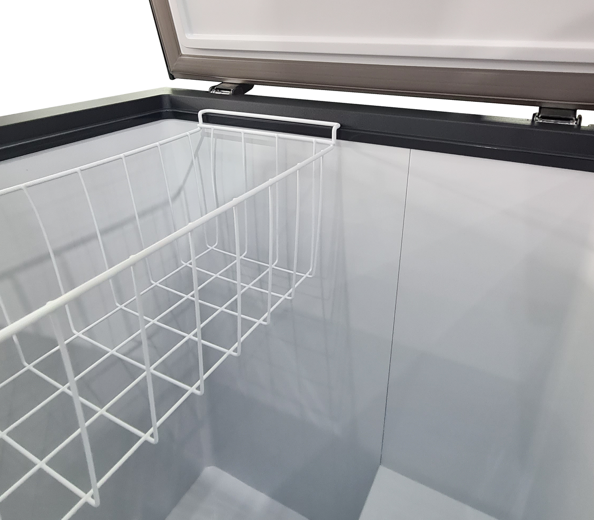 Congelador hztl 141 litros gris Newkool