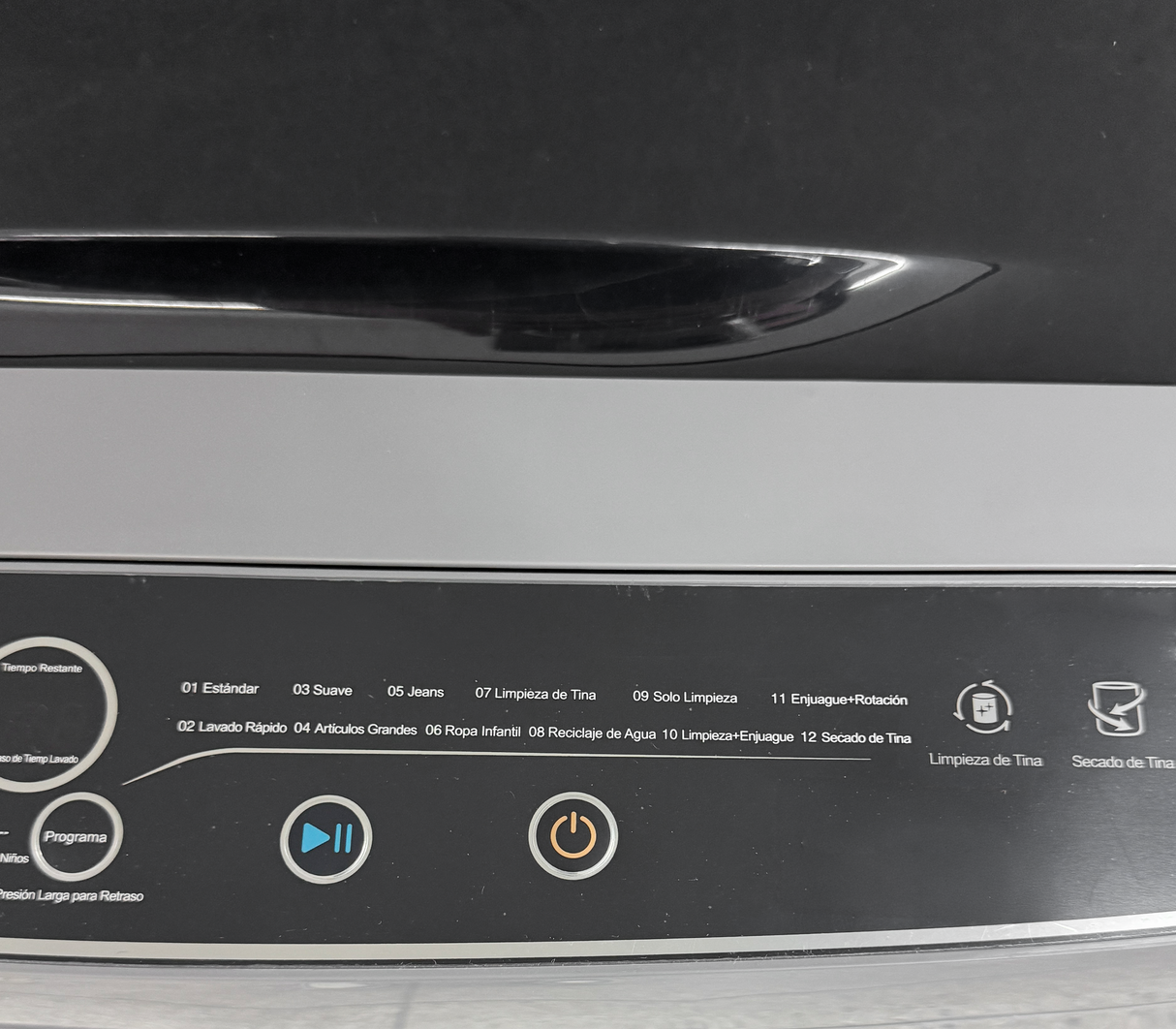 Lavadora 10 kg automática s/ bomba gris Newkool