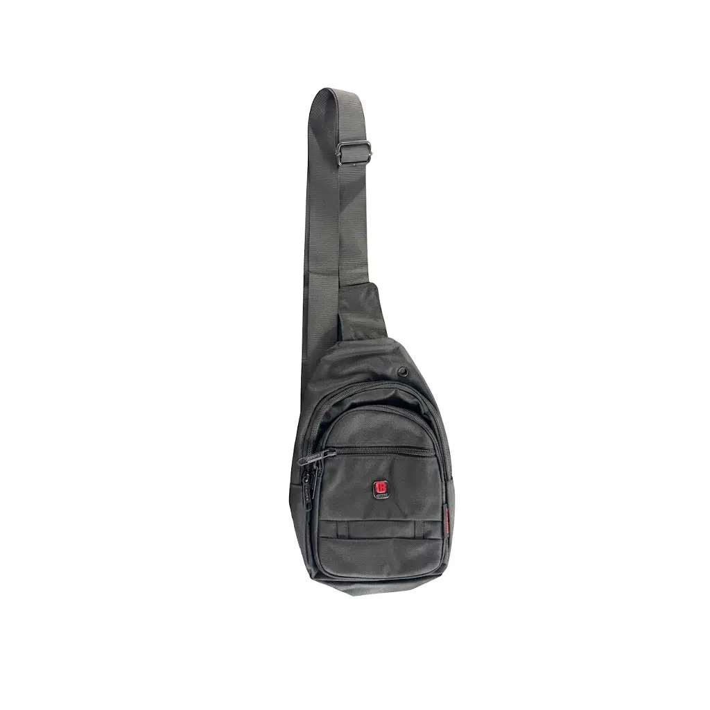 Bolso cruzado para caballero ancho 19.5cm x alto 29.5cm Crom